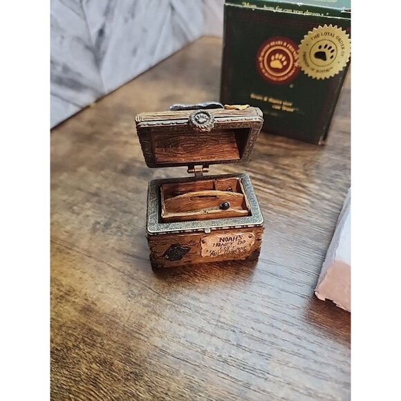 Noah's Toolbox retired 1.75 x 2in Boyds Bearstone 1995 trinket box NIB 2434 - Picture 6 of 10